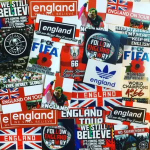 200 Custom 10x6cm Stickers + FREE Flag!